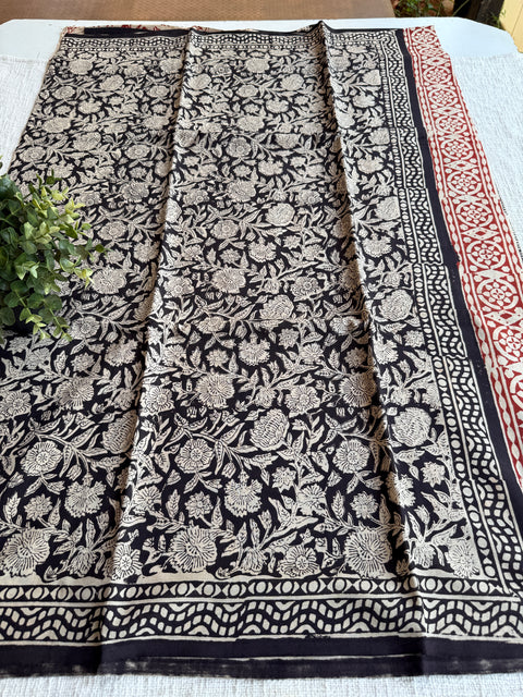 Printed mul cotton saree