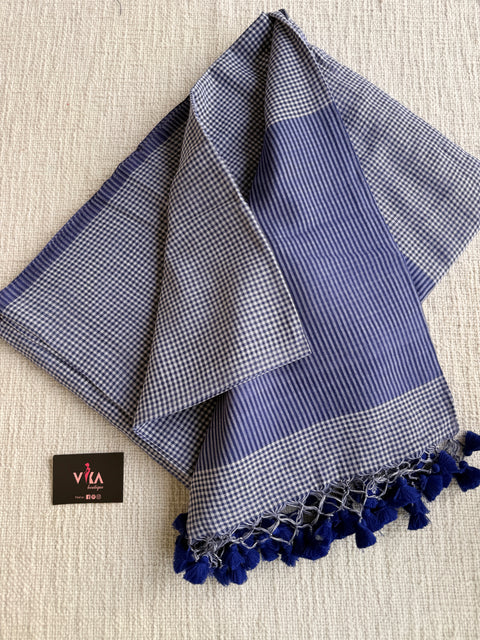 Small checked mul cotton saree