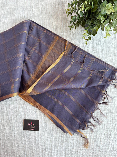 Checked Art silk saree with blouse