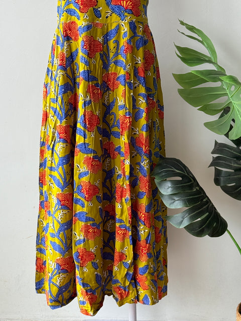 spaghetti printed Rayon gown