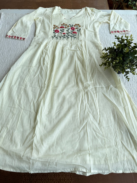 Cream emb pure mul cotton suit set