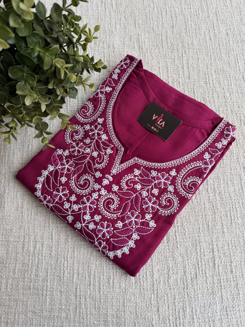 L size Embroidery Alpine nighty